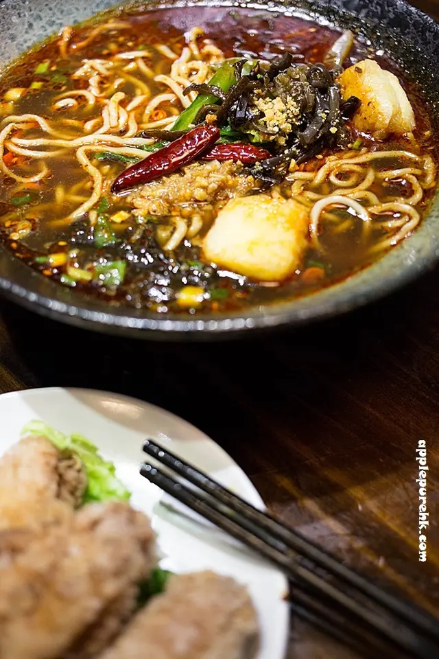 香雞翼麻辣麵