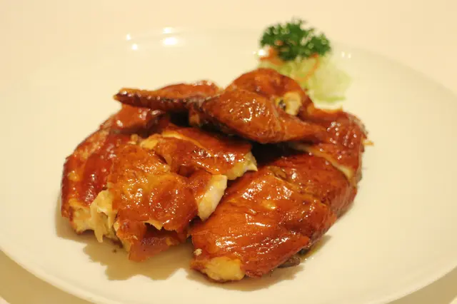 醬油雞 (Marinated Chicken in Soy Sauce)