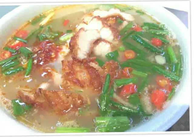 送青檸一杯及越南春卷一條