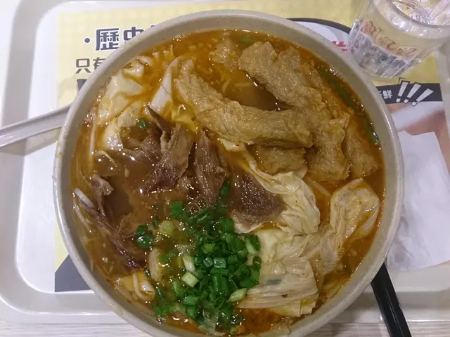 +半份腩肉+芽菜+腐皮