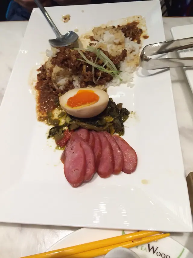 古早味香腸魯肉飯