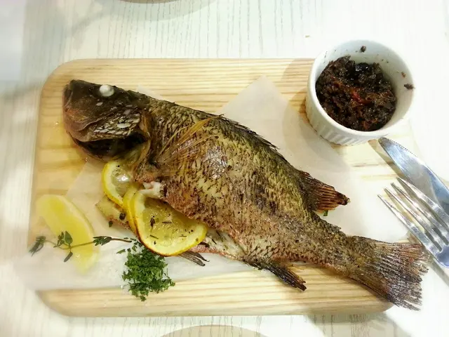 魚肉鮮嫩可口,配以橄欖蓉調製之醬料及海鹽,回味無窮