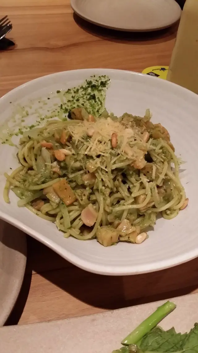 意粉唔會過腍，加左香草味既煙三文魚，味覺更佳！