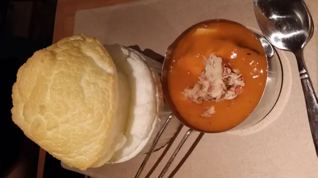 伴上海鮮汁而食既蟹肉，鮮味更出！