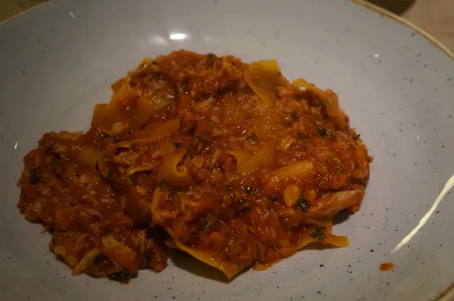 鮮蟹肉香草蕃茄手造闊條麵