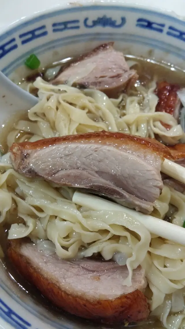 鴨肉稔香,肉味突出自然,不過有點想沾沾酸梅醬