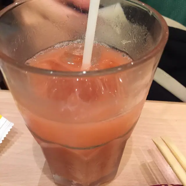 士多啤梨加益力多