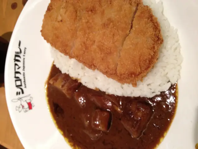 豚肉咖哩飯加吉列豬扒,