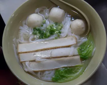 弹口鱼蛋 noodles