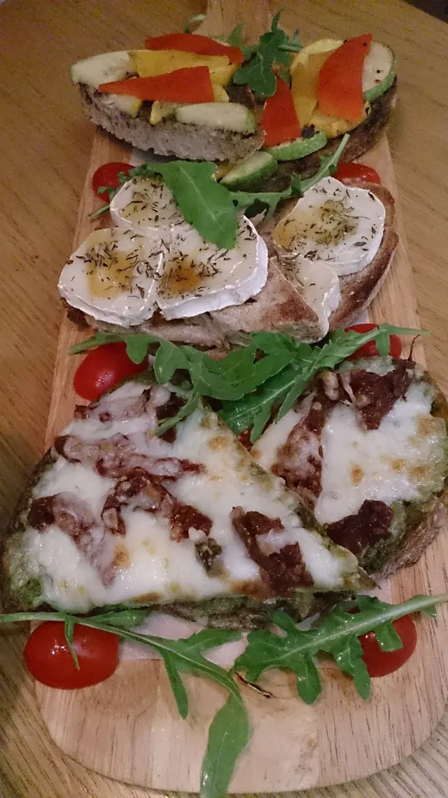 vegetarian tartines platter