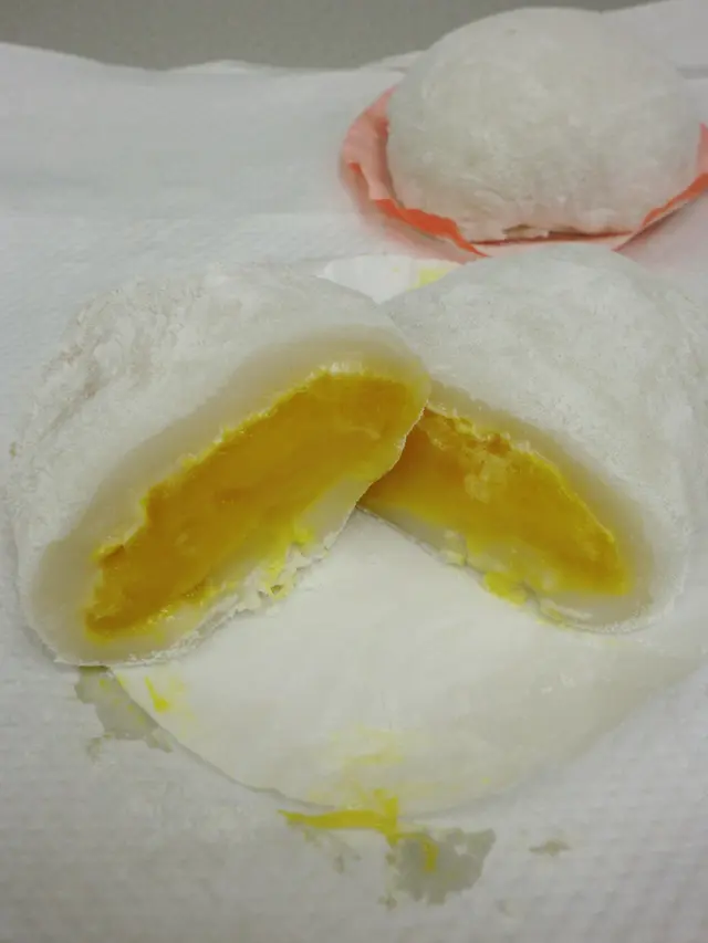 大大塊新鮮芒果香甜多汁，十分討好！令人一試愛上！