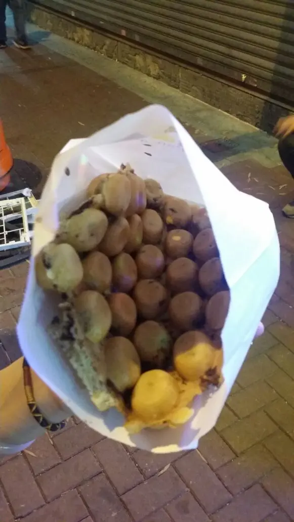 粒粒朱古力雞蛋仔