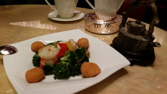 西蘭花炒鴛鴦帶子