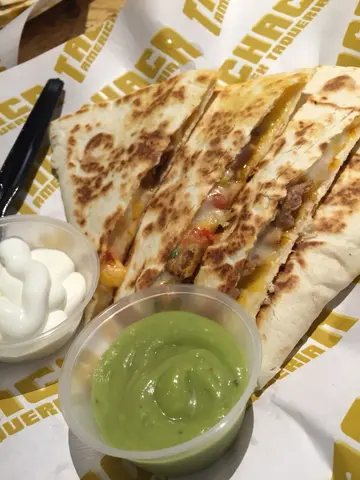 Pollo quesadilla