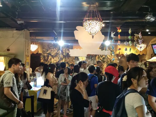 人山人海