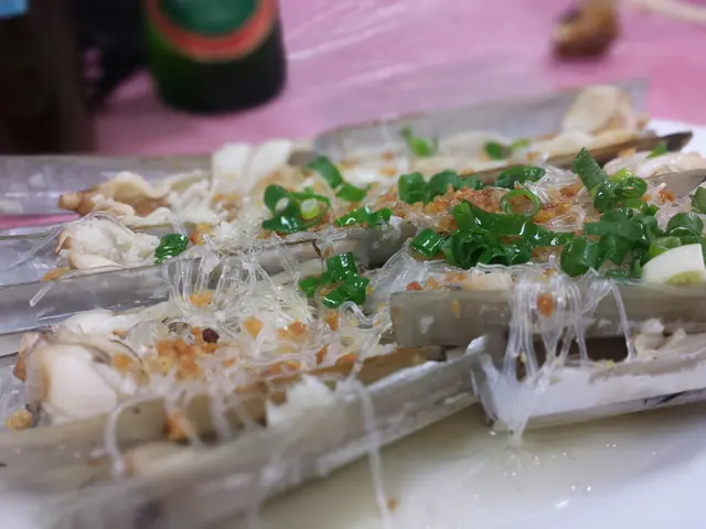 蒜蓉粉絲蒸聖子