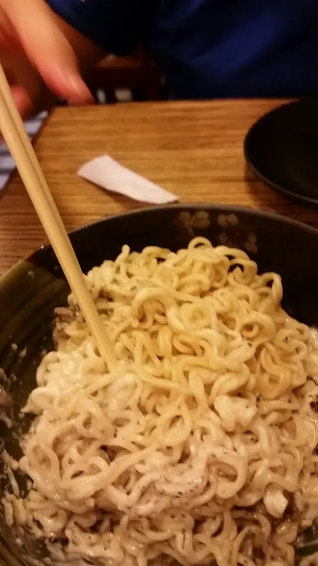 黑松露菌醬三重芝士撈丁