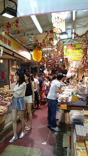這邊的強國人密度比較低, 大概是因為沒鐡路站吧