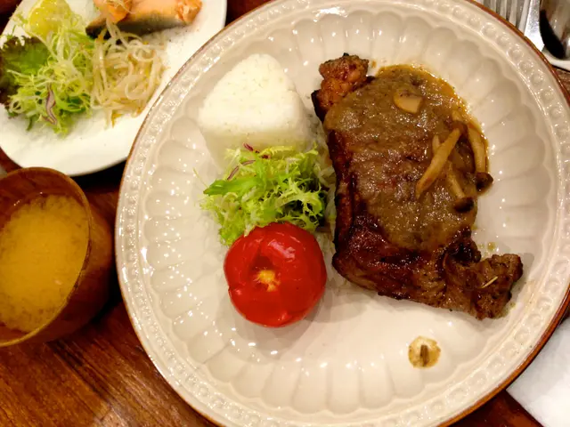 雞扒是好的，咖喱一般而已。