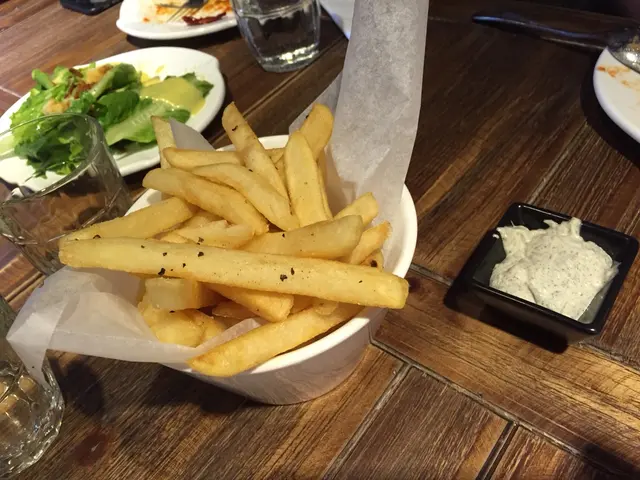 旁邊嘅薯條醬-好味道！