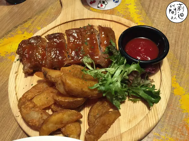 招牌燒烤醬焗豬肋骨（半份）