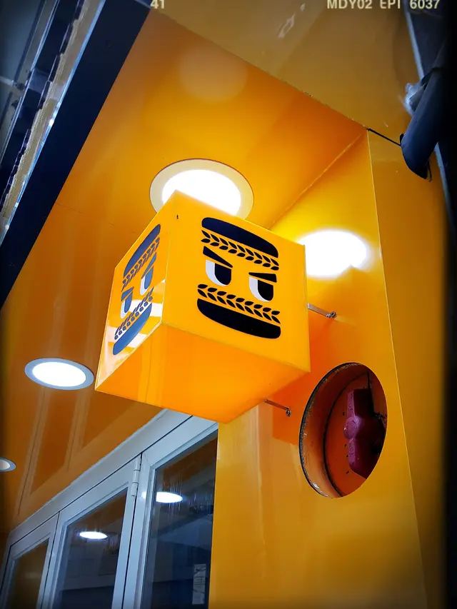 Not A Burger 唔係漢堡