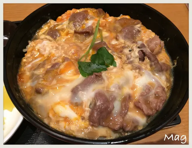 滑蛋牛肉丼