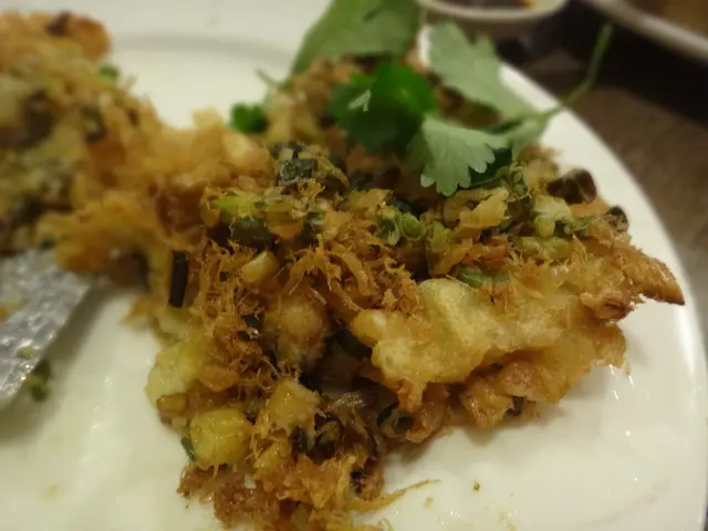 潮式爆花蠔餅（$72）