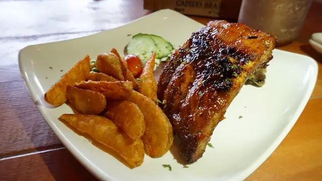 我簡左蜜糖芥末同BBQ 醬 味道唔錯 但份量太少