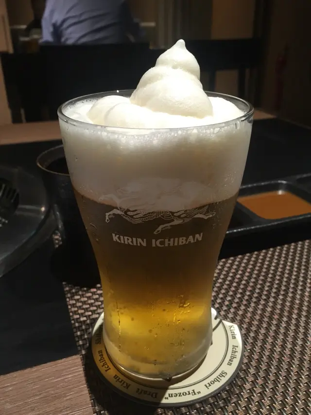 上面的泡沫原來是沙冰,很特別!