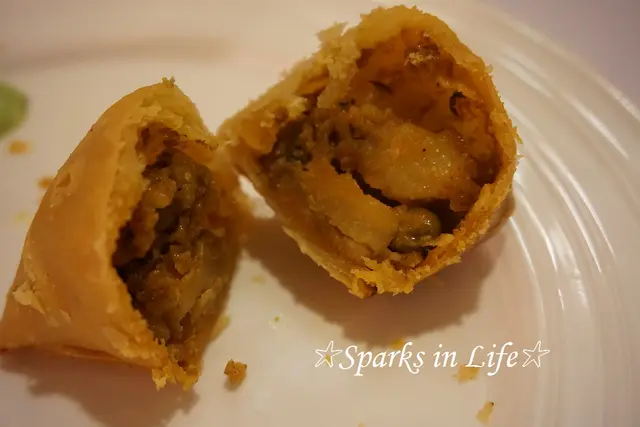 Samosa (咖哩角)