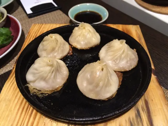 脆煎灌湯小籠包