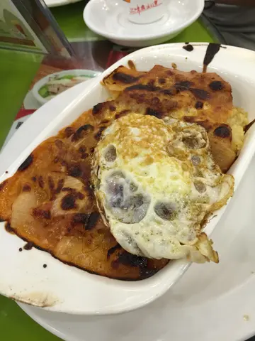 煎蛋豬扒焗飯