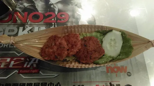 泰式香辣蟹肉蝦餅$78好好味呀，又唔會太咸，相當惹味，香脆可口，食唔停口，既有風味，咸辣的味道又幾好味呢！