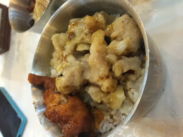 鳳爪排骨飯