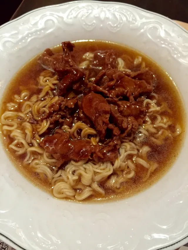 沙爹牛肉麵