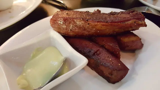 燒牛脷配日本蜜糖芥辣
