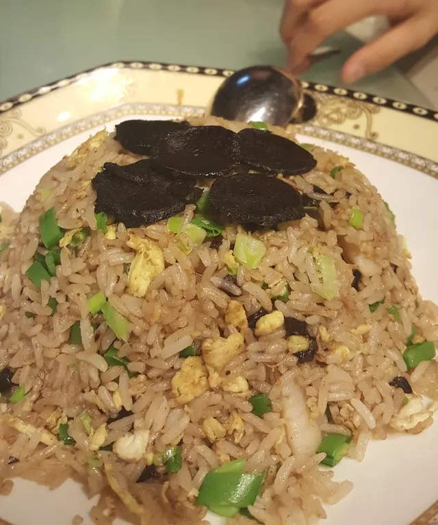 農坊獨頭糖心黑蒜炒飯