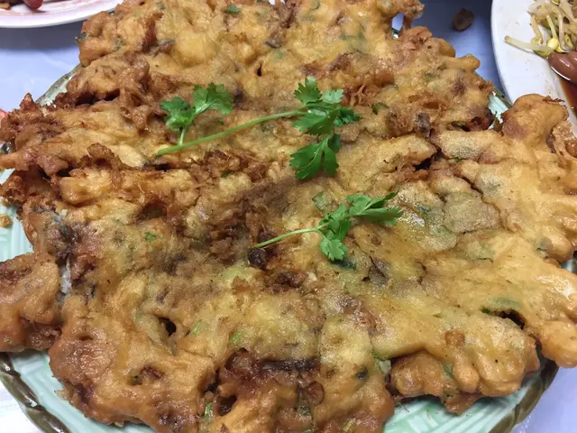 大大隻蠔，啖啖肉，但個餅有D厚，但好香口！