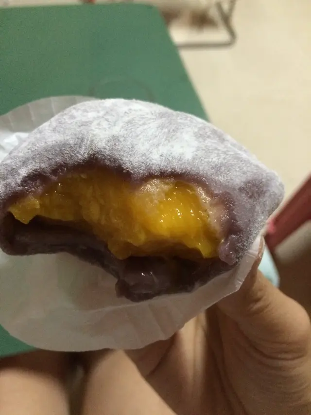 芒果糯米糍 (黑糯米皮)