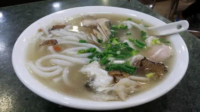 因為太好味，所以再叫多一個，今次試了本地有的中山賴粉。跟香港的不同，中山賴粉比較粗，而且好彈牙，相當不錯！