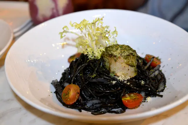 北海道珍寶帶子墨魚汁意大利麵