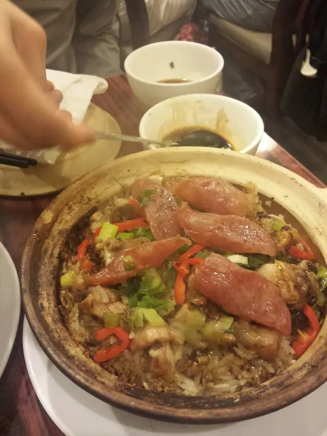 排骨煲仔飯+臘腸