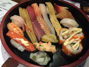 特選長壽司盛