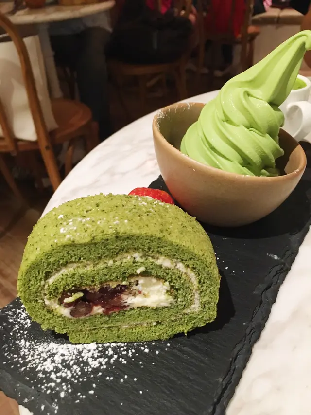 抵食抹茶餐,一個價錢三個口味。