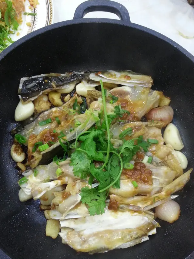 堆介!!  真係好好味, 魚頭D膏好滑, 調味的好好, 好快已被吃光!!