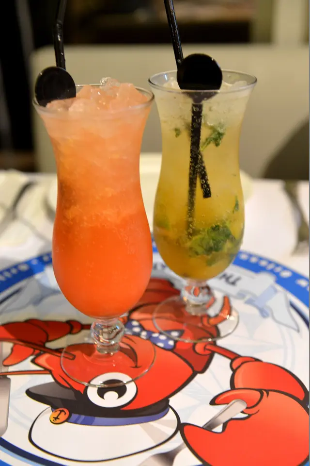 Fruit Punch (左)，Peach on the beach (右)