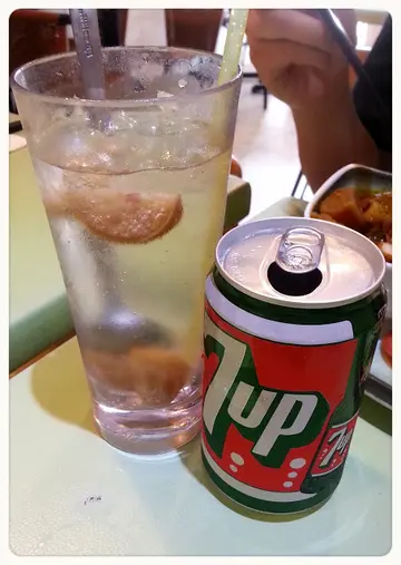 咸柠七喜