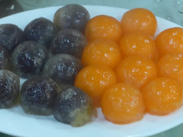 橙色水晶包內有奶皇,最適合女仔食