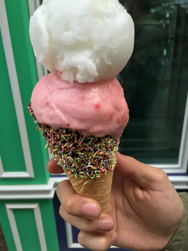 Lemon and raspberry sorbet